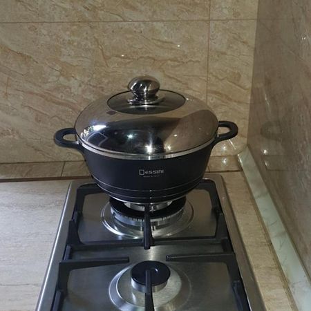 Apartment Izabella Тбилиси Стая снимка