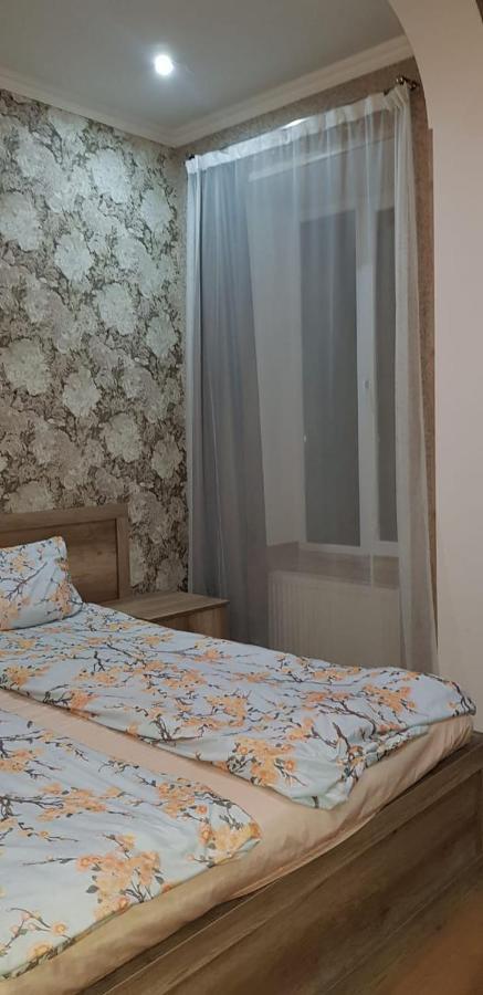 Apartment Izabella Тбилиси Екстериор снимка