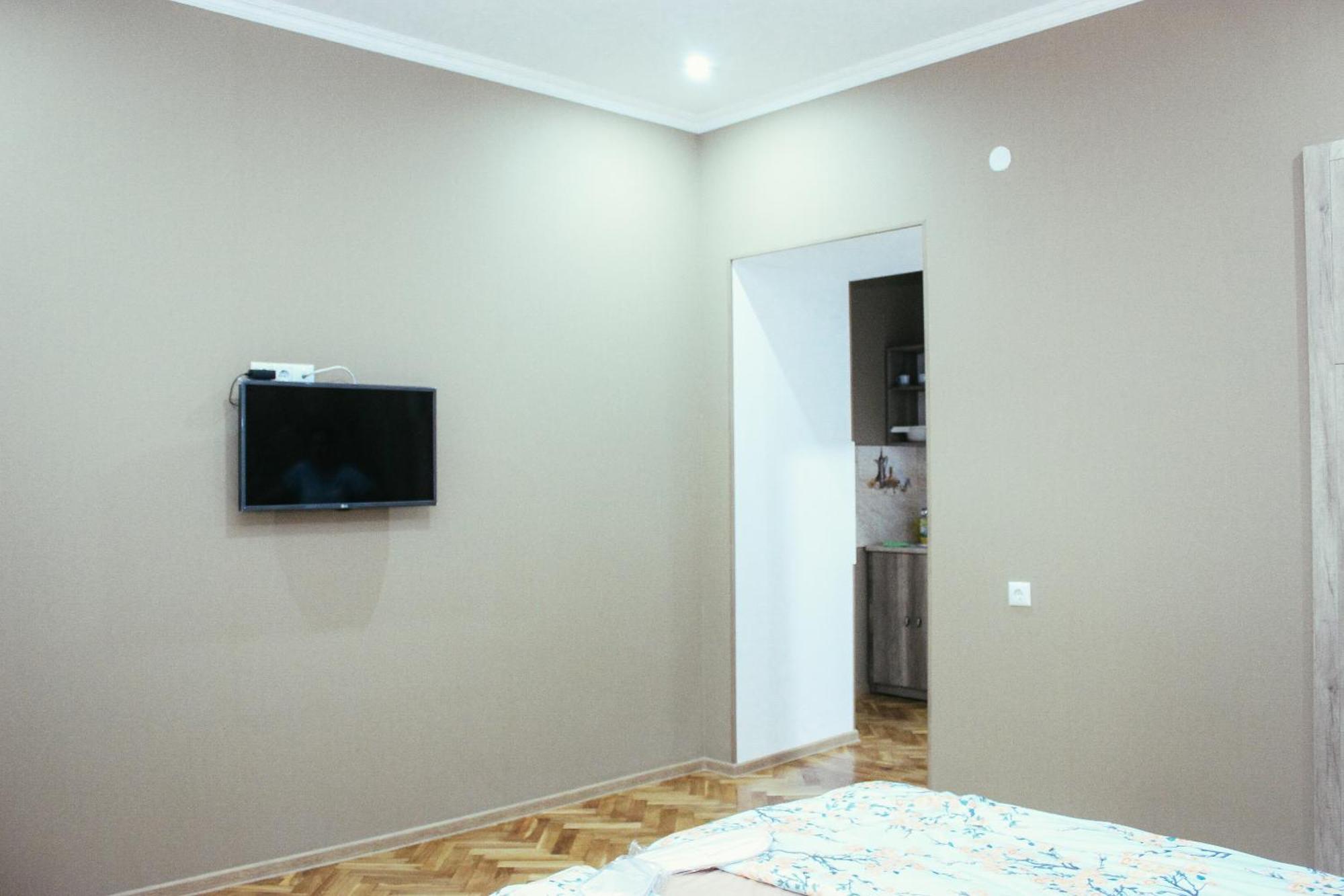 Apartment Izabella Тбилиси Стая снимка
