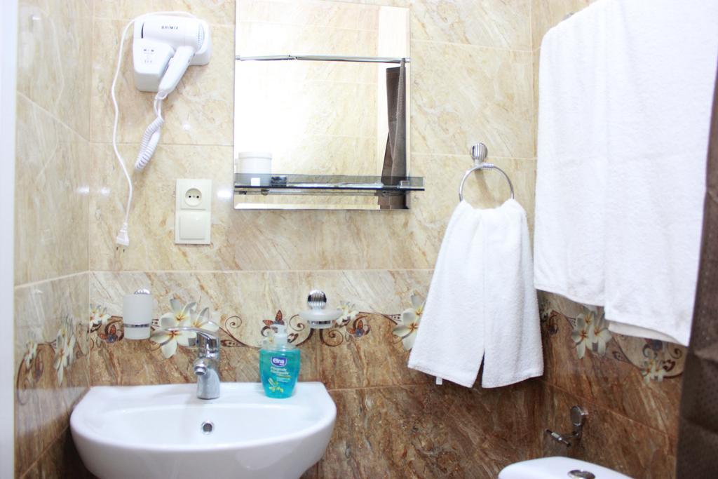 Apartment Izabella Тбилиси Екстериор снимка