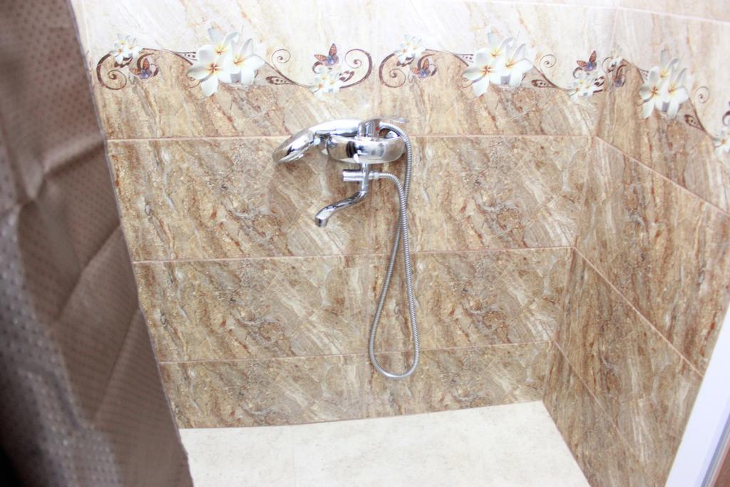Apartment Izabella Тбилиси Екстериор снимка